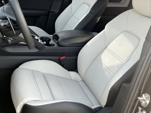 New 2026 Porsche Cayenne Coupe image 4