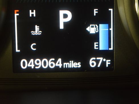 Used 2020 Mitsubishi Outlander LE image 17