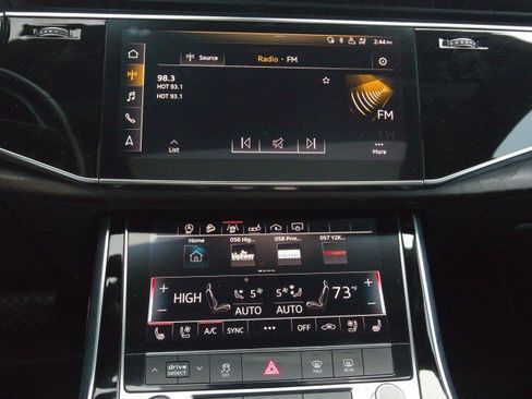 Used 2019 Audi Q8 Premium Plus AWD/4WD image 22