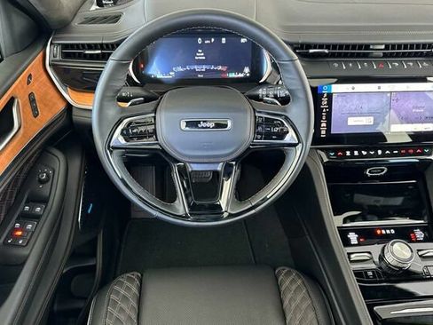 New 2026 Jeep Grand Cherokee L Summit w/ Obsidian Package AWD/4WD image 11