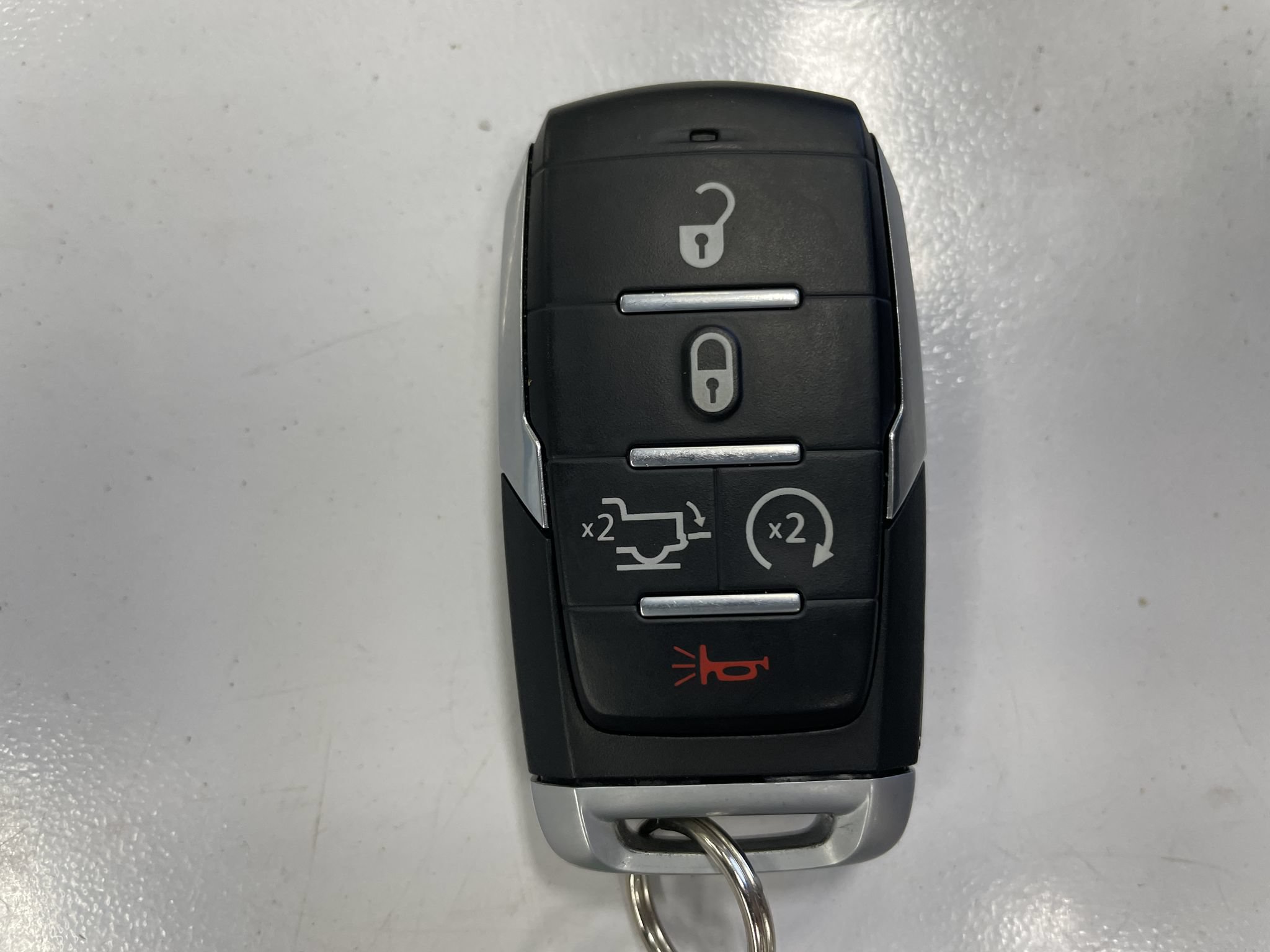 Used 2019 RAM 1500 Laramie AWD/4WD image 13