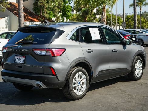 Used 2021 Ford Escape SE FWD image 6
