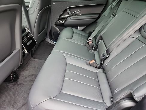 New 2025 Land Rover Range Rover Sport Dynamic SE image 5