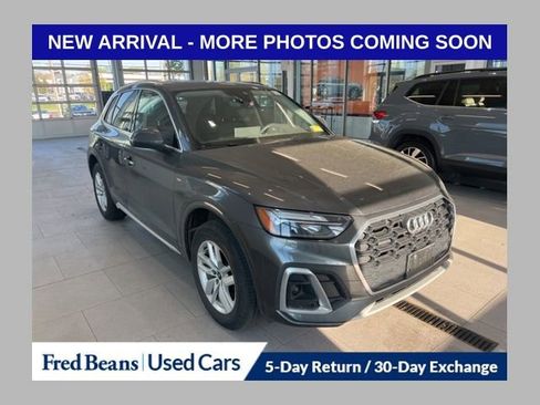 Used 2023 Audi Q5 2.0T Premium w/ Convenience Package image 1