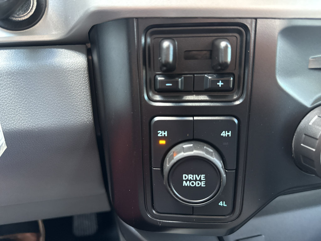 Used 2026 Ford F350 XLT AWD/4WD image 19