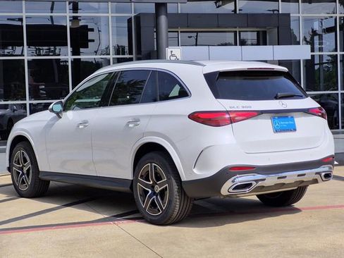 New 2026 Mercedes-Benz GLC 300 image 4