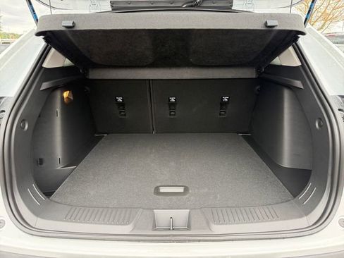 New 2026 Chevrolet Trax LT FWD image 36