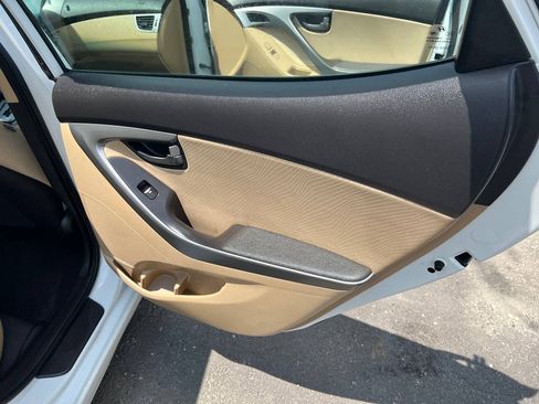 Used 2012 Hyundai Elantra GLS w/ Preferred Pkg 3 FWD image 4