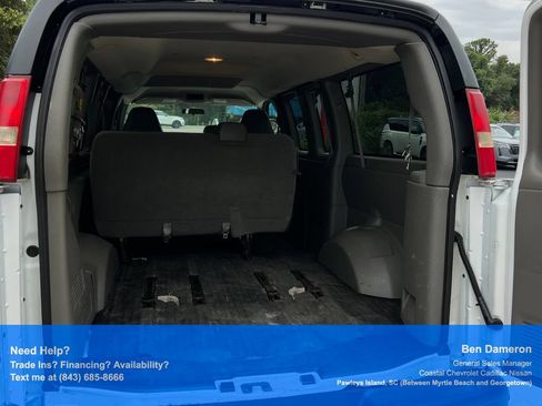 Used 2009 Chevrolet Express 2500 Passenger RWD image 9