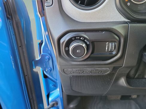 Used 2024 Jeep Wrangler Unlimited Sport AWD/4WD image 27