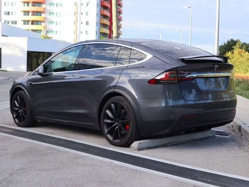 Used 2020 Tesla Model X Performance image 7