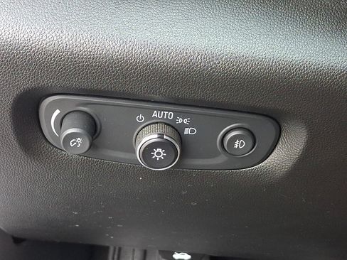 Used 2020 Chevrolet Traverse LT w/ LPO, Floor Liner Package AWD/4WD image 27