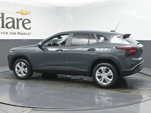 New 2026 Chevrolet Trax LS FWD image 30