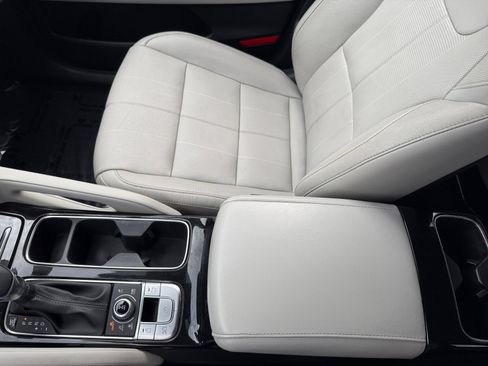 Used 2020 Kia Telluride EX w/ Towing Package image 17