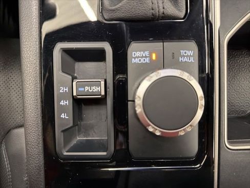 Used 2025 Toyota Tundra Limited AWD/4WD image 80