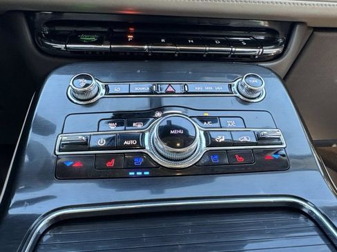 Used 2022 Lincoln Nautilus Reserve image 33