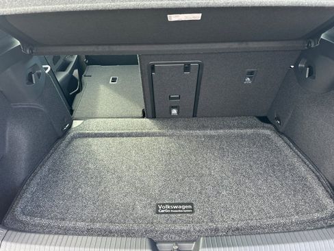 New 2026 Volkswagen GTI SE FWD image 15