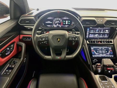 Used 2023 Lamborghini Urus S AWD/4WD image 24