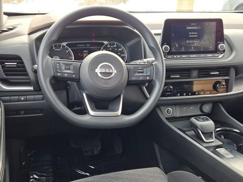 Used 2023 Nissan Rogue SV AWD/4WD image 18
