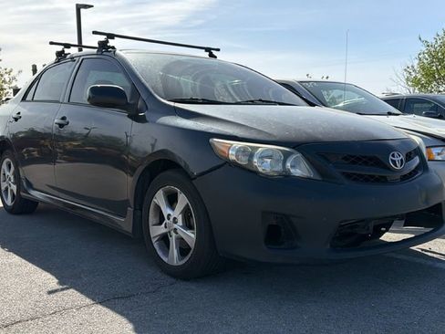 Used 2013 Toyota Corolla S image 3