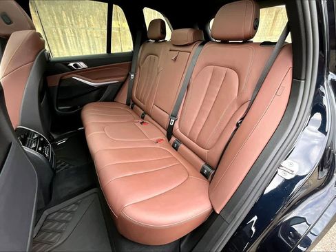 Used 2022 BMW X5 sDrive40i w/ M Sport Package image 23