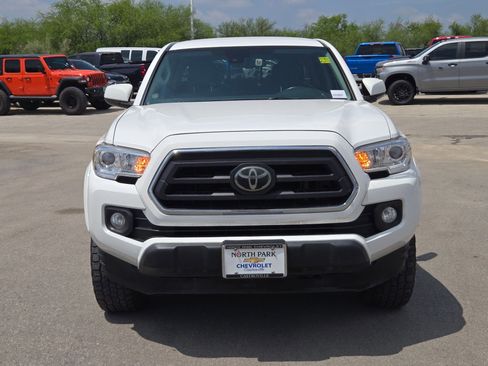 Used 2021 Toyota Tacoma SR5 RWD image 8