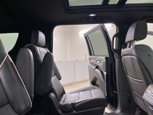 Certified 2023 Cadillac Escalade ESV Premium Luxury AWD/4WD image 26