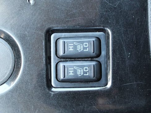 Used 2017 Mitsubishi Outlander SEL FWD image 38