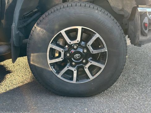 Used 2014 Toyota Tundra SR5 image 7