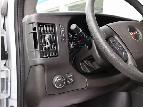 New 2025 GMC Savana 3500 Extended w/ Driver Convenience Package RWD image 12