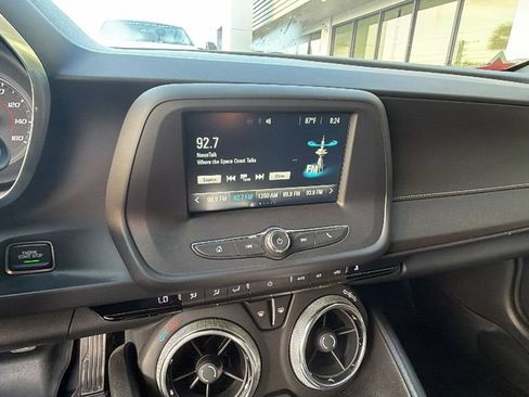 Used 2016 Chevrolet Camaro LT RWD image 19