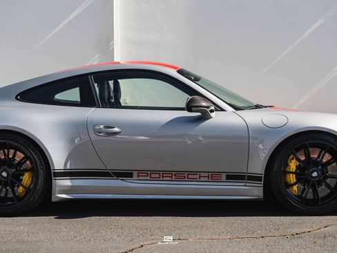 Used 2016 Porsche 911 R RWD image 3