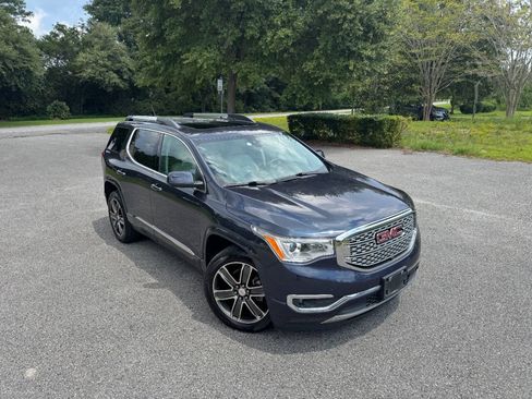 Used 2018 GMC Acadia Denali w/ Technology Package AWD/4WD image 38