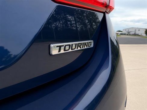 Used 2018 Honda Accord Touring image 10