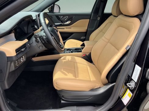 Certified 2022 Lincoln Corsair Reserve w/ Sport Package AWD/4WD image 22