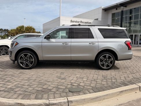 Used 2020 Ford Expedition Max Limited w/ Equipment Group 303A RWD image 12