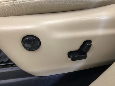 Used 2020 Jeep Grand Cherokee Limited w/ Luxury Group II image 14