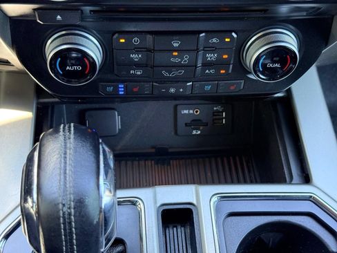 Used 2015 Ford F150 Lariat w/ Equipment Group 502A Luxury AWD/4WD image 53