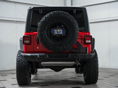 Used 2024 Jeep Wrangler Sport image 7