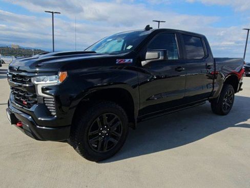 Used 2023 Chevrolet Silverado 1500 LT Trail Boss AWD/4WD image 4