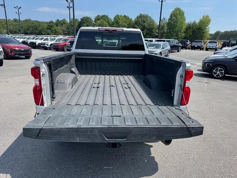 Used 2023 Chevrolet Silverado 2500 High Country w/ Z71 Off-Road Package AWD/4WD image 10