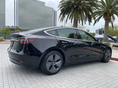 Used 2019 Tesla Model 3 Standard Range Plus image 9