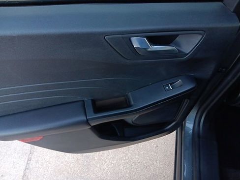 Used 2025 Ford Escape ST-Line image 29