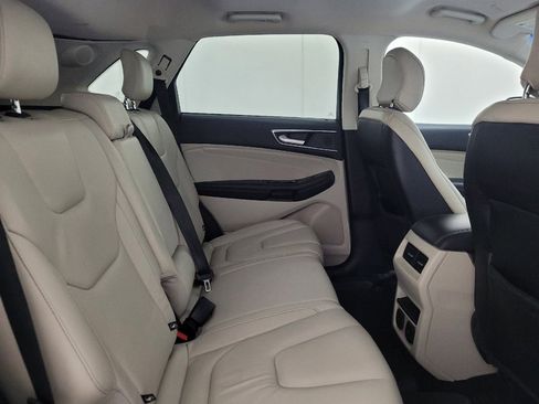 Used 2019 Ford Edge Titanium FWD image 19