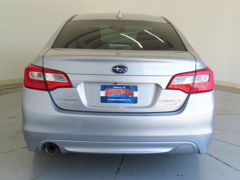Used 2017 Subaru Legacy 2.5i Premium AWD/4WD image 4