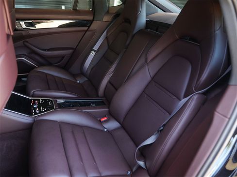 Certified 2022 Porsche Panamera 4S w/ Premium Package image 34