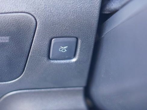 Used 2016 Ford Mustang Shelby GT350 w/ Technology Package image 20