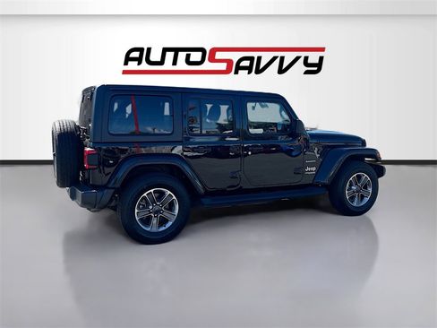 Used 2021 Jeep Wrangler Unlimited Sahara image 7