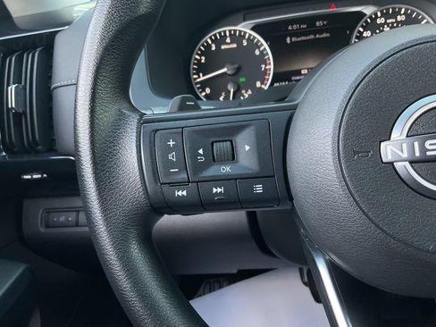 Used 2024 Nissan Pathfinder S FWD image 33