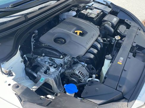Used 2019 Hyundai Elantra Value Edition FWD image 31